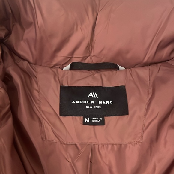 Quilted puffer; light-medium weight - Picture 5 of 7